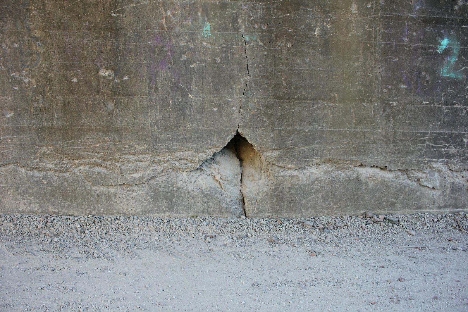 Cracking in abutment